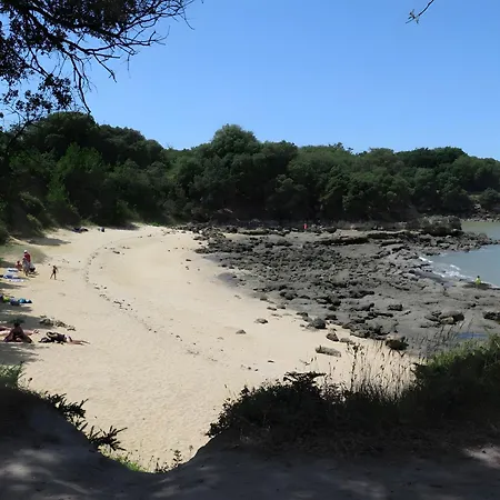 Le Gue De Champagne بيت للعطل