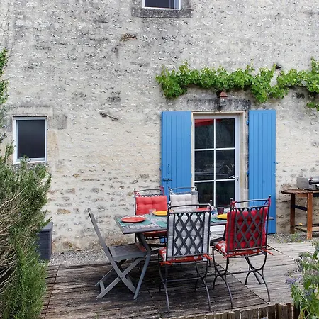 Le Gue De Champagne Holiday home *