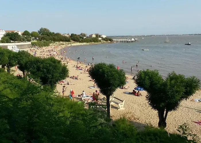 Le Gue De Champagne بيت للعطل *